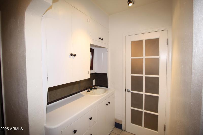 3 Bedroom bathroom