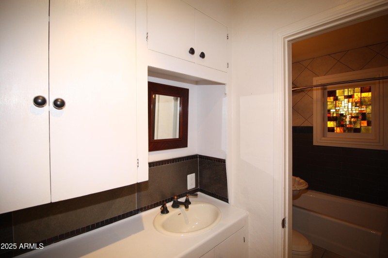 3 Bedroom bathroom