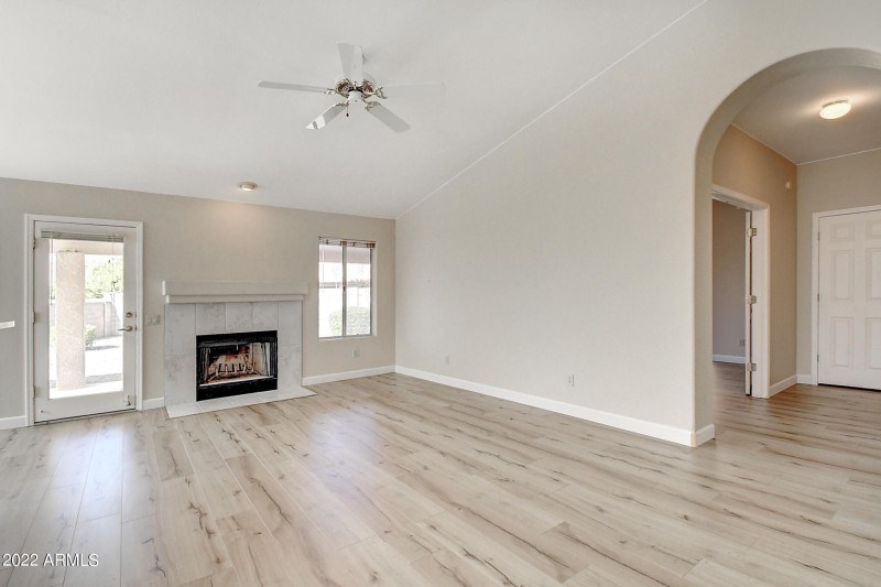 16205 E Glenpoint Dr (13)