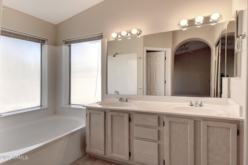 16205 E Glenpoint Dr (21)