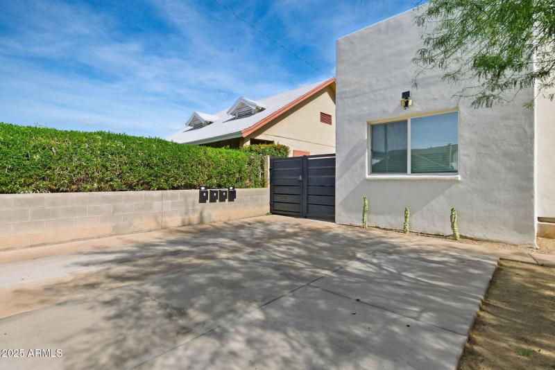 809 North 10th Avenue - Exterior (5)