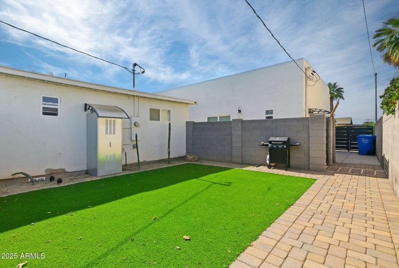 809 North 10th Avenue - Exterior (12)