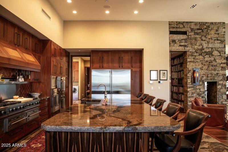 Lauren 11225 E Whispering Ridge (15)