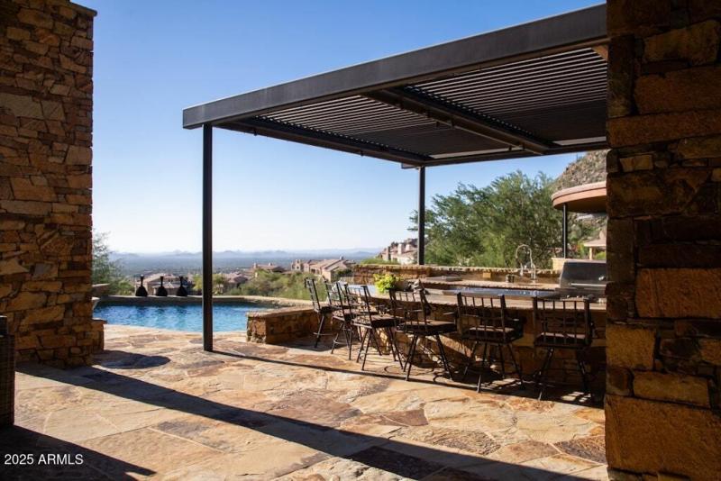 Lauren 11225 E Whispering Ridge (100)