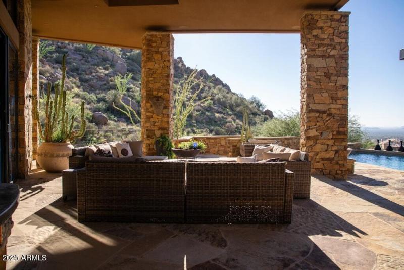 Lauren 11225 E Whispering Ridge (102)