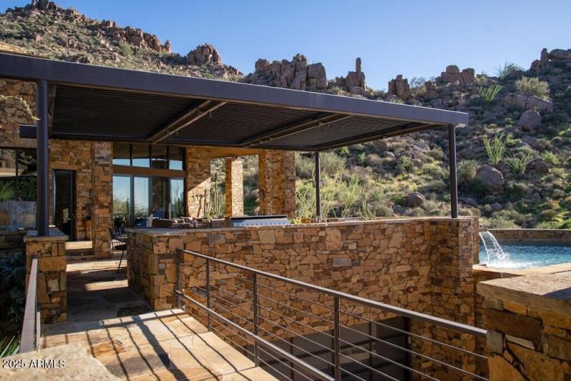 Lauren 11225 E Whispering Ridge (111)