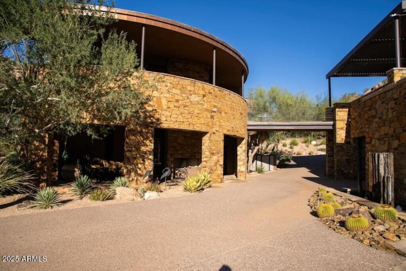 Lauren 11225 E Whispering Ridge (142)