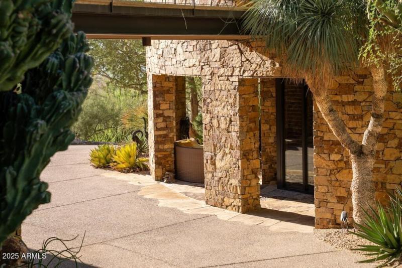 Lauren 11225 E Whispering Ridge (156)