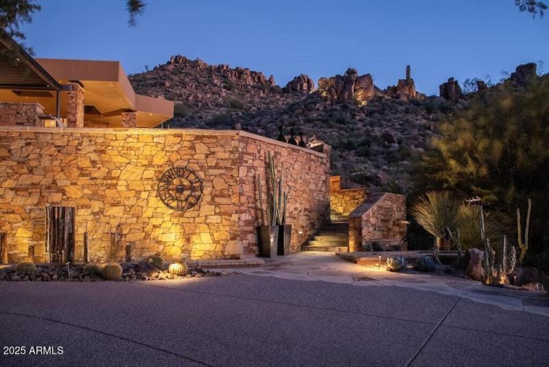 Lauren 11225 E Whispering Ridge (158)