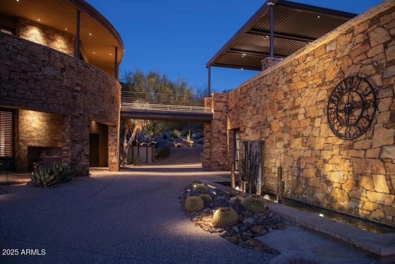 Lauren 11225 E Whispering Ridge (159)