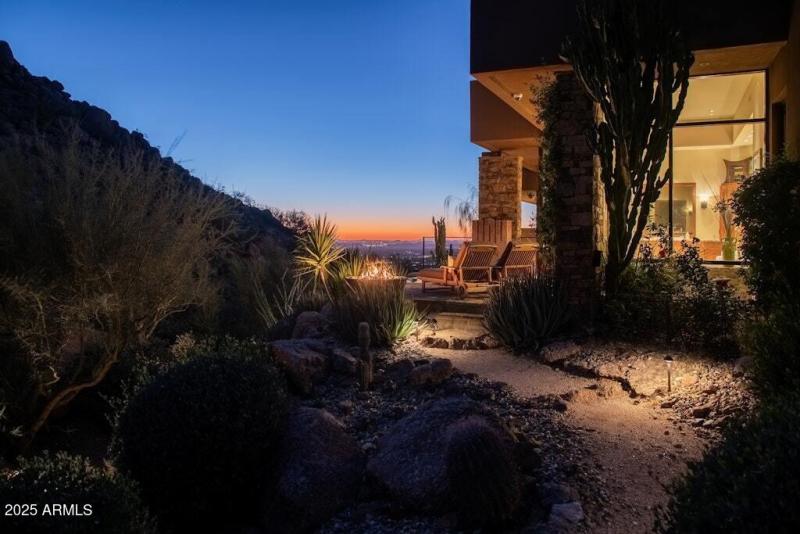 Lauren 11225 E Whispering Ridge (176)