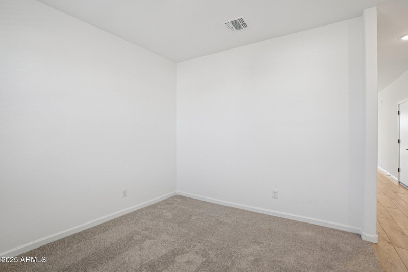 15-web-or-mls-La Senda Dr W-S0511-015