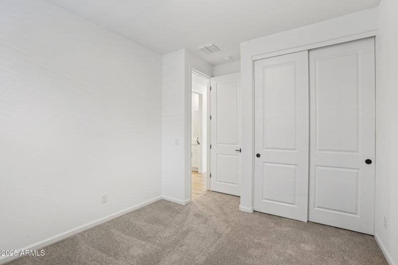 20-web-or-mls-La Senda Dr W-S0511-020