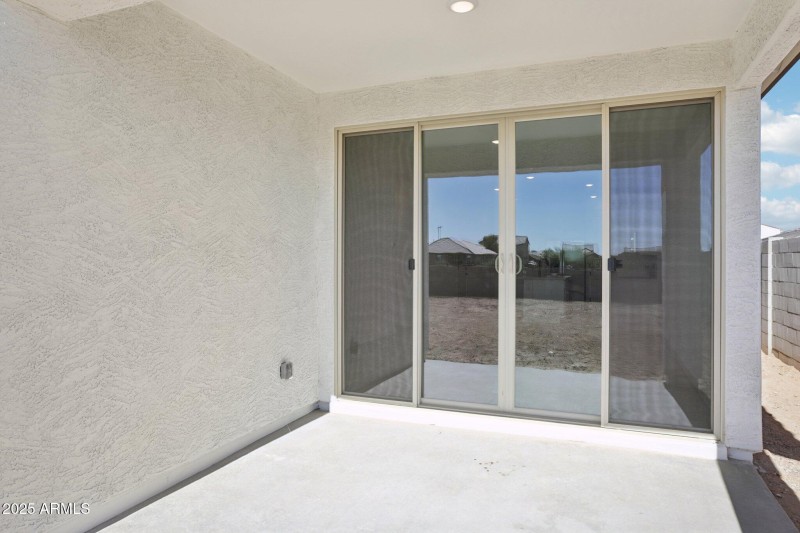 30-web-or-mls-La Senda Dr W-S0511-030