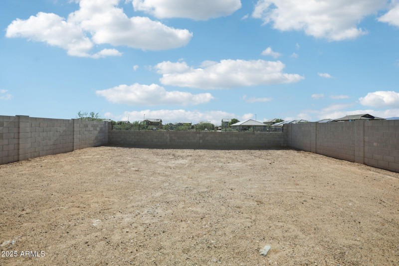 31-web-or-mls-La Senda Dr W-S0511-031