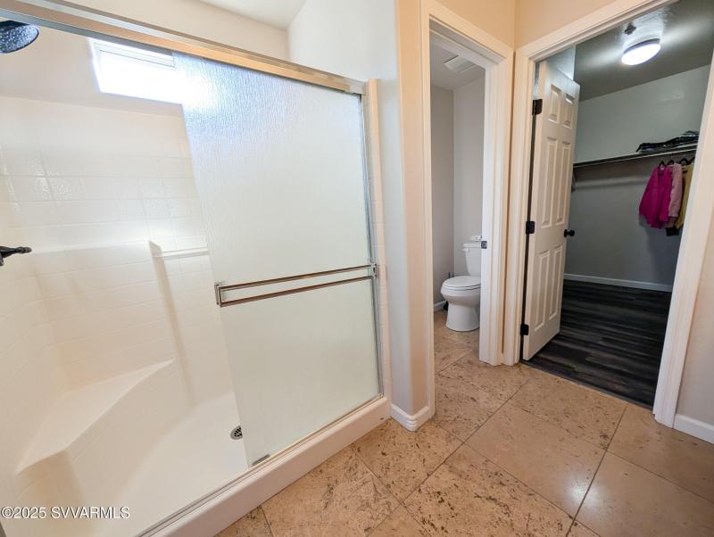 Primary Bathroom (3)