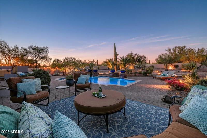 Outdoor Conversation Area