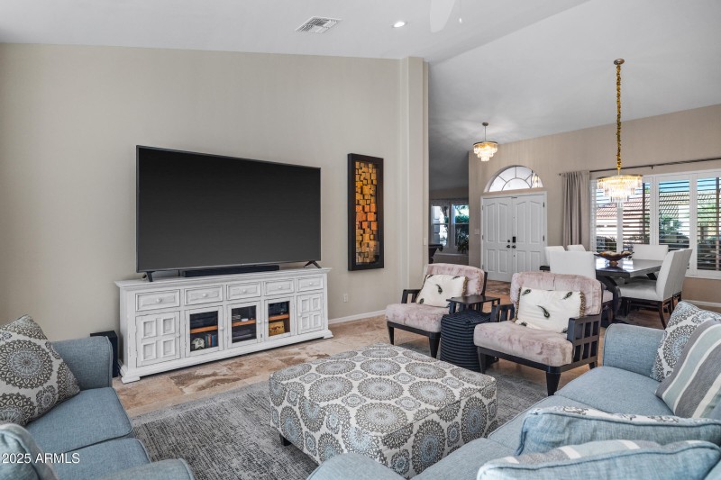 10115 E Bella Vista Dr-16