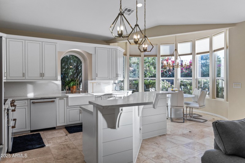 10115 E Bella Vista Dr-22