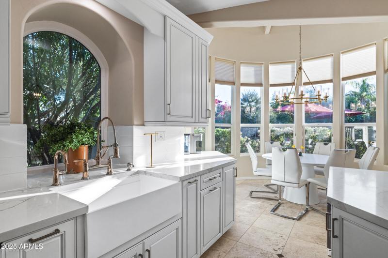 10115 E Bella Vista Dr-27