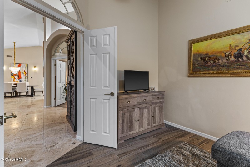 10115 E Bella Vista Dr-30