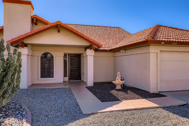 7113 W Julie Dr - MLS Sized - 002 - 02 E