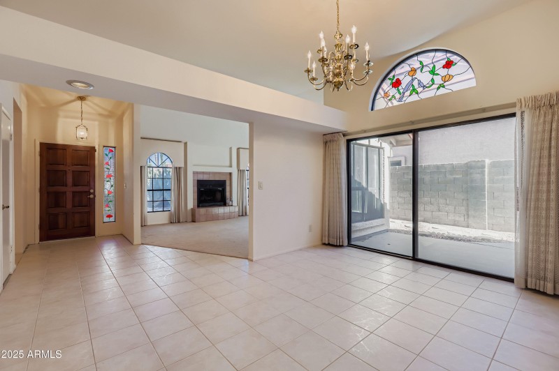 7113 W Julie Dr - MLS Sized - 004 - 05 D