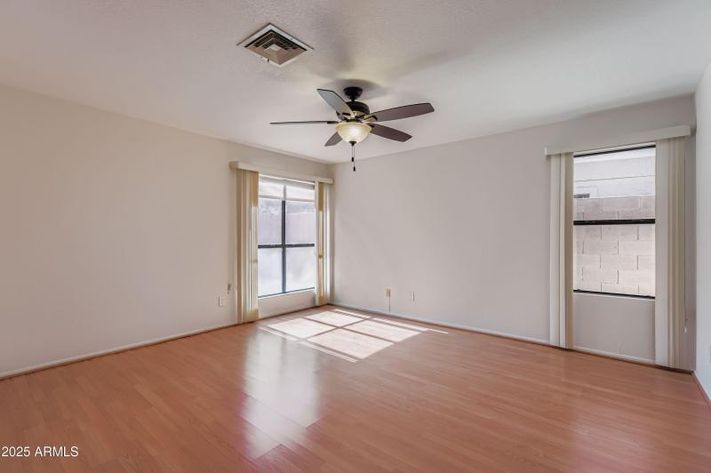 7113 W Julie Dr - MLS Sized - 010 - 14 P