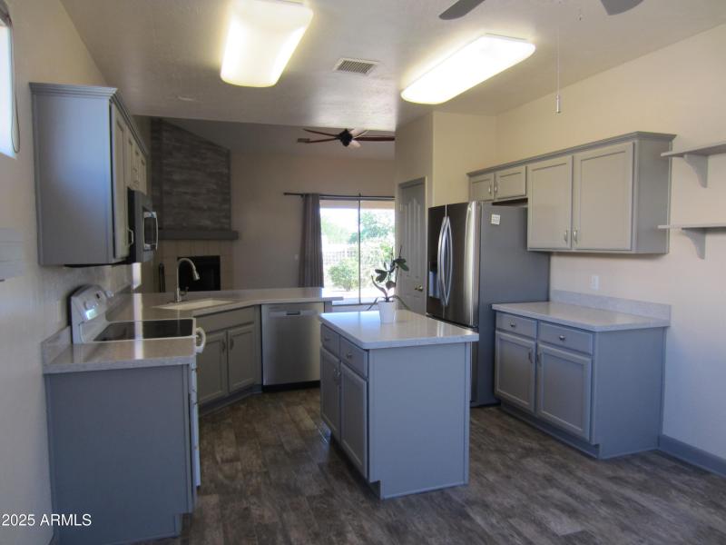 1071 Vista Grande 044