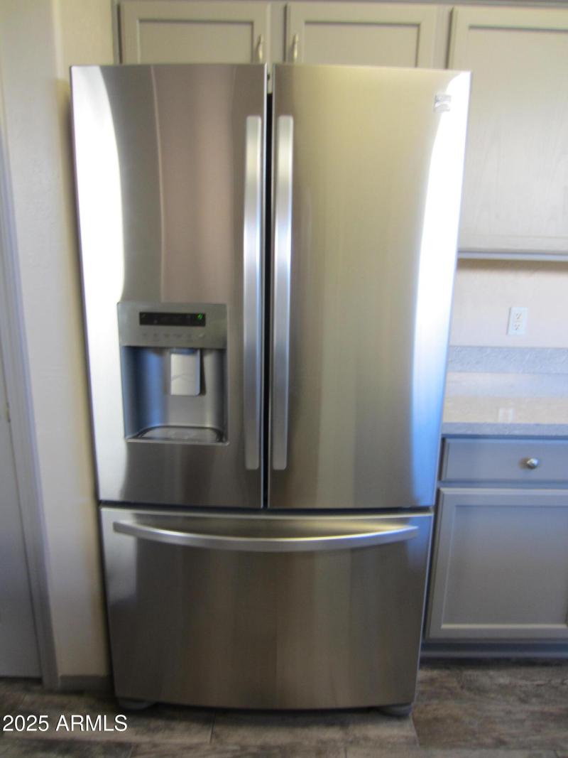 1071 Vista Grande 046