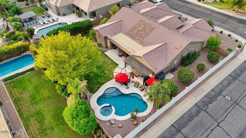 006_72-web-or-mls-dji_20251103165302_073