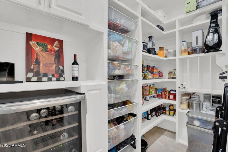 019_24-web-or-mls-2209_leo_place-23_567