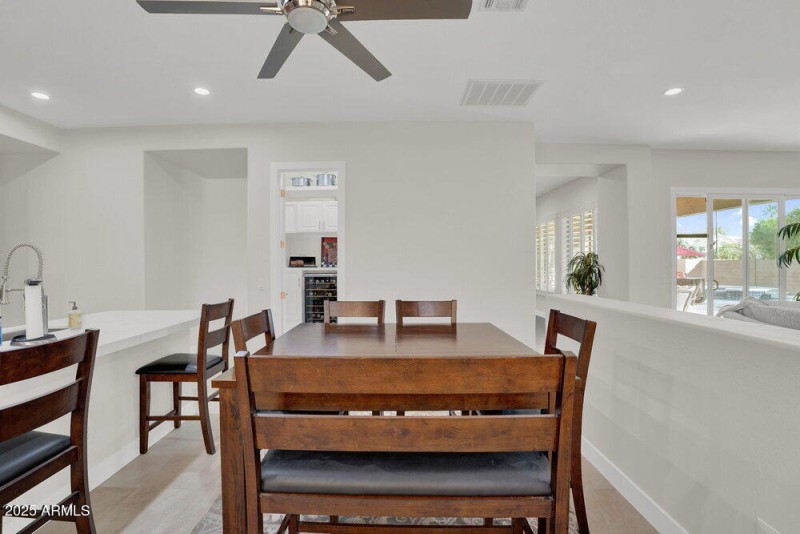 021_26-web-or-mls-2209_leo_place-19_135