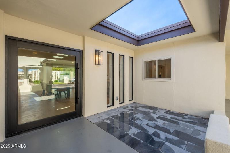 4333 E Fairmount Ave - 04