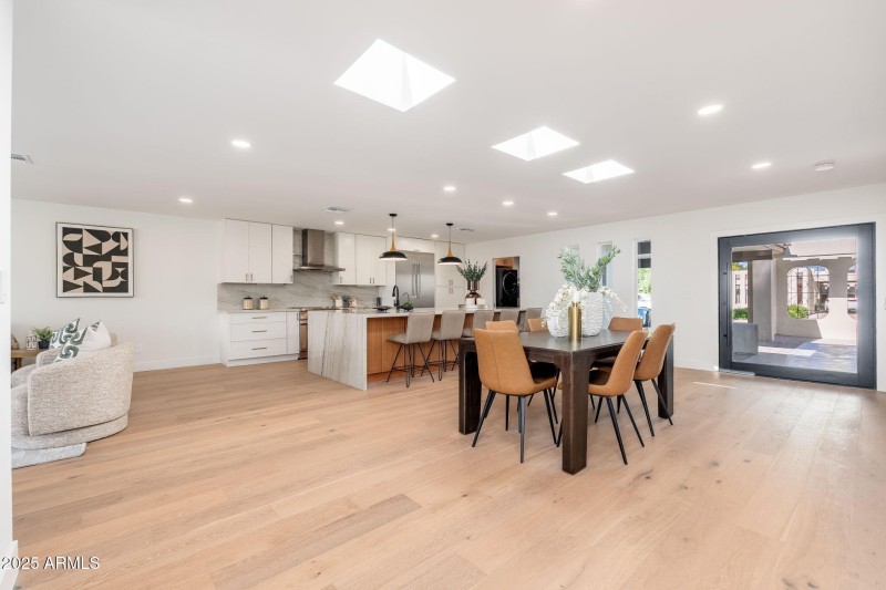 4333 E Fairmount Ave - 08