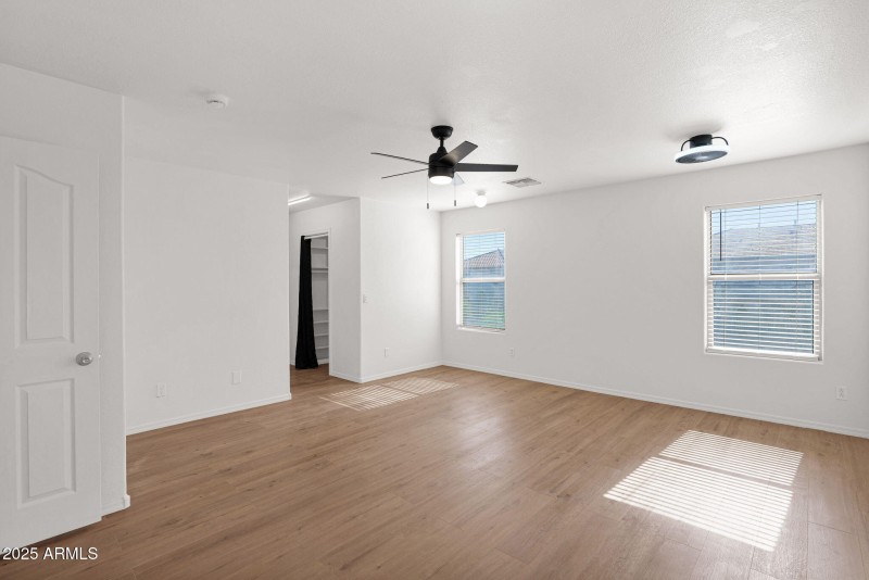 21-web-or-mls-P1349666