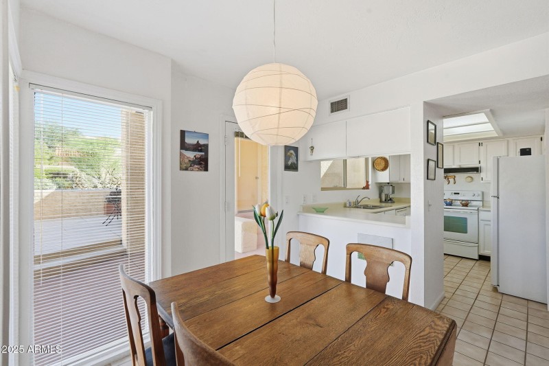 Dining off the kitchen