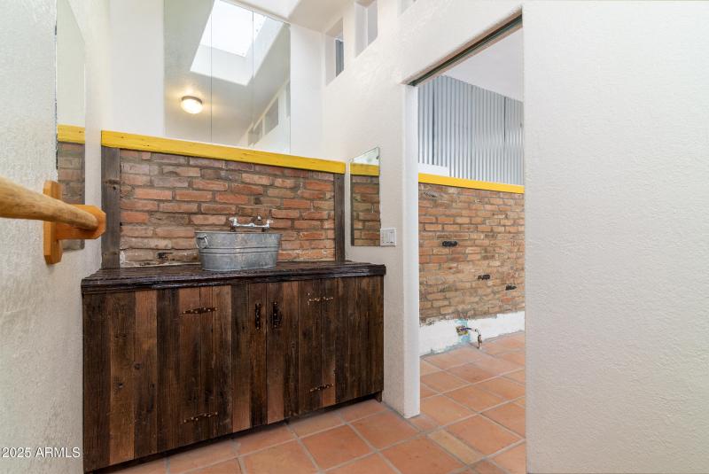 Courtyard suite Bathroom