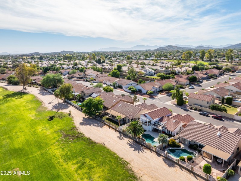 No Nieghbors behind you