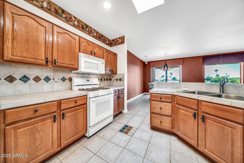 20239 N Shadow Mountain Dr-17