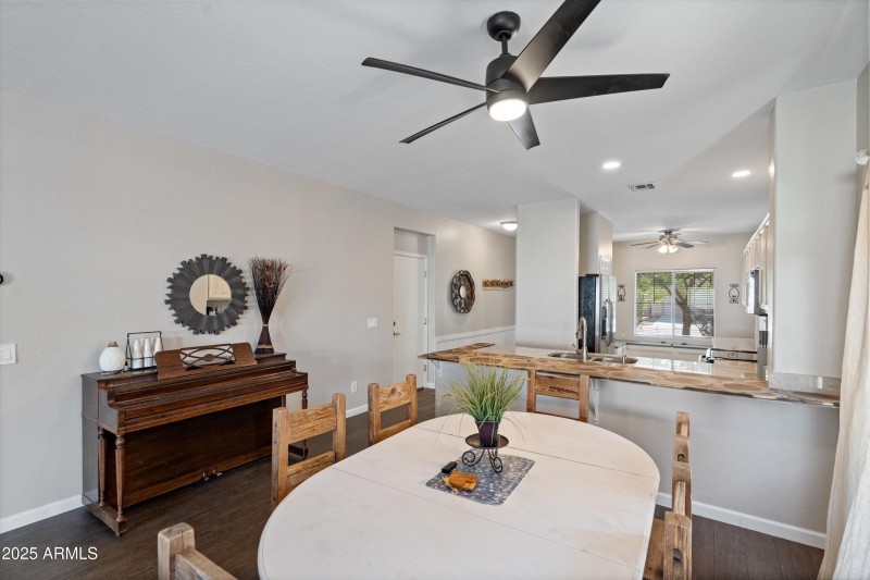 06-Dining Room to Kitchen