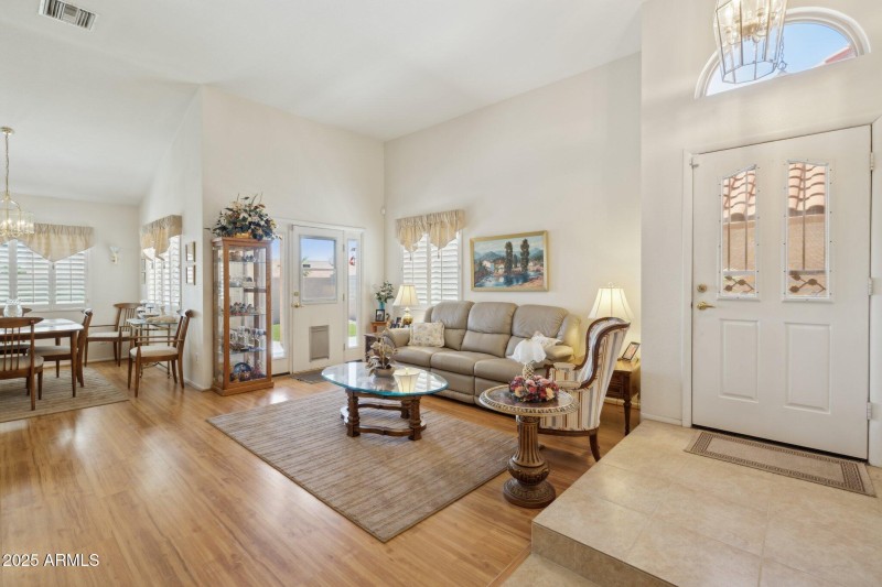 7-web-or-mls-9125-e-captain-dreyfus-ave