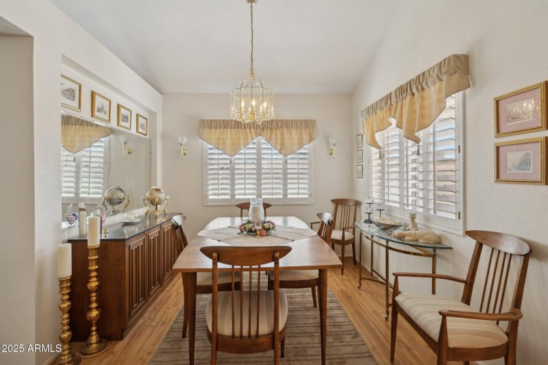 12-web-or-mls-9125-e-captain-dreyfus-ave