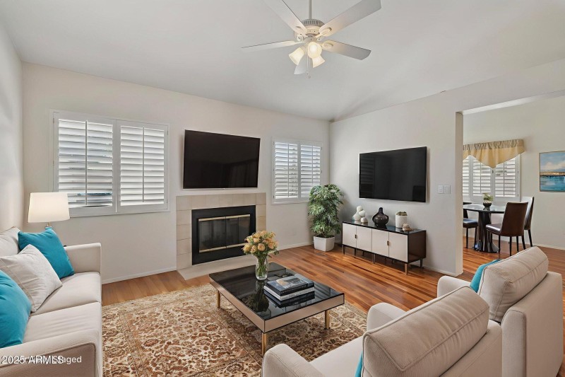 19-web-or-mls-9125-e-captain-dreyfus-ave