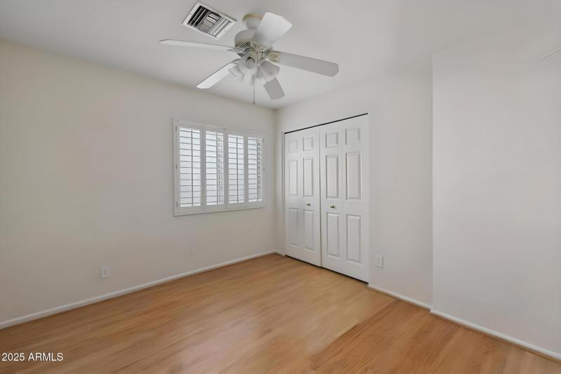 35-web-or-mls-9125-e-captain-dreyfus-ave