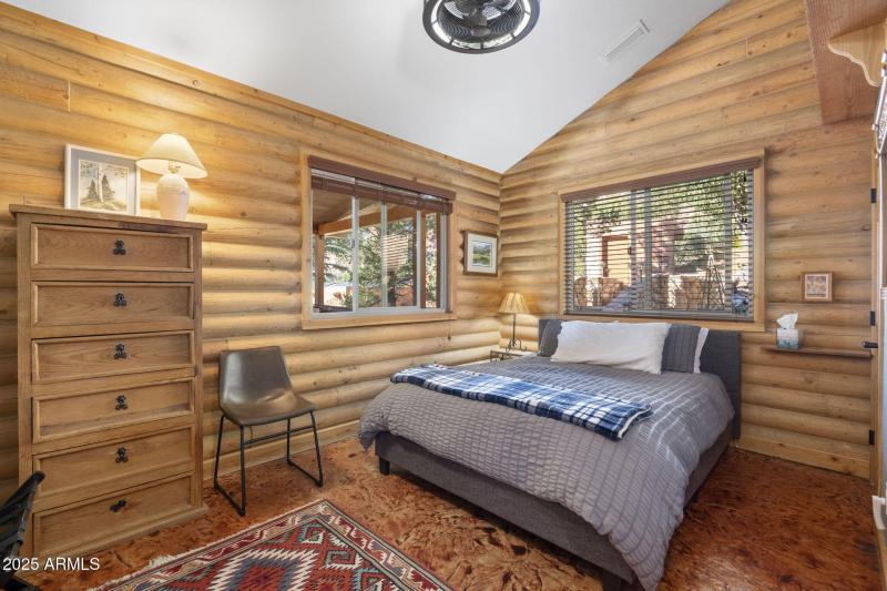 84-web-or-mls-QVB08644