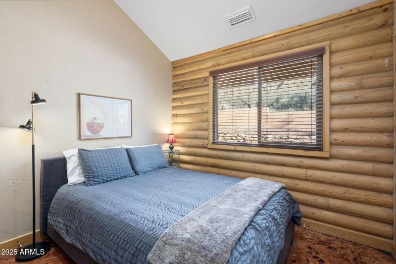 89-web-or-mls-QVB08667