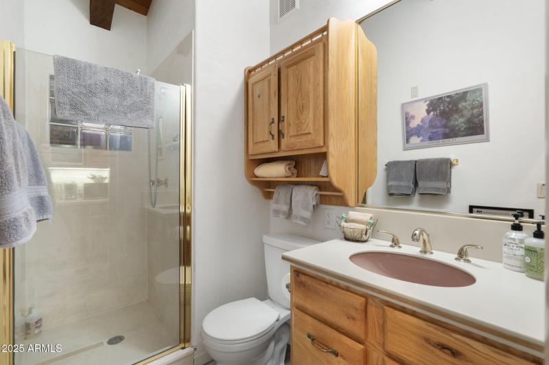 96-web-or-mls-QVB08741