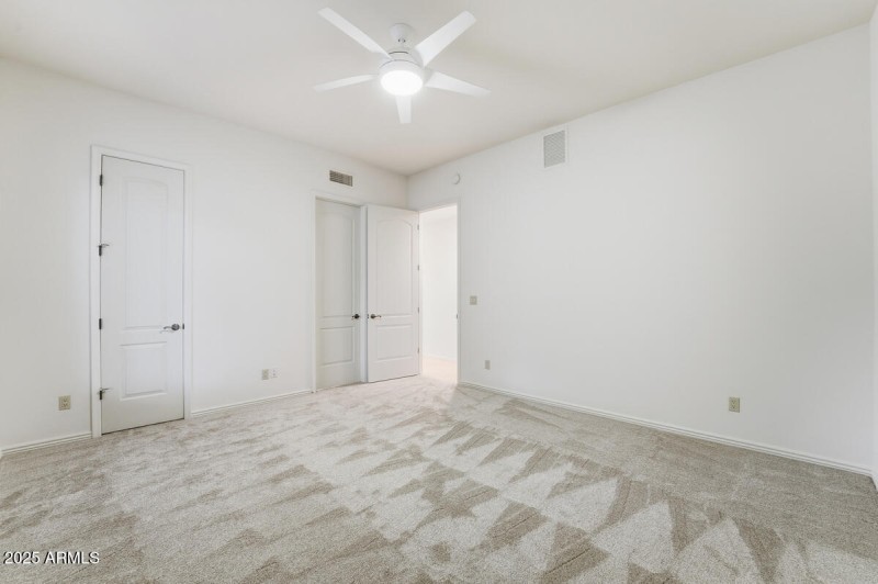 722 W Moon Valley Dr-17