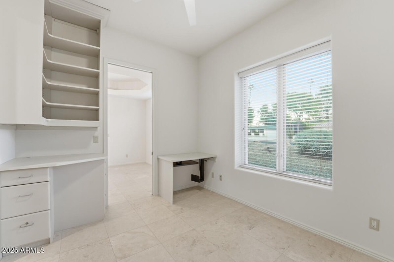 722 W Moon Valley Dr-22